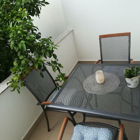 Filip 2 Hotel Биоград на Мору Екстериор снимка