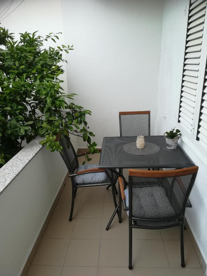 Filip 2 Hotel Биоград на Мору Екстериор снимка