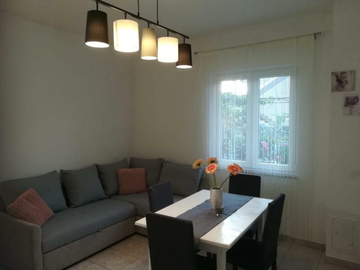 Filip 2 Hotel Биоград на Мору Екстериор снимка